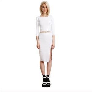 White midi stretch skirt with slit